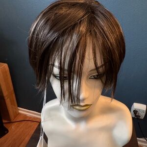 Stylish Brown Short Wig for Women